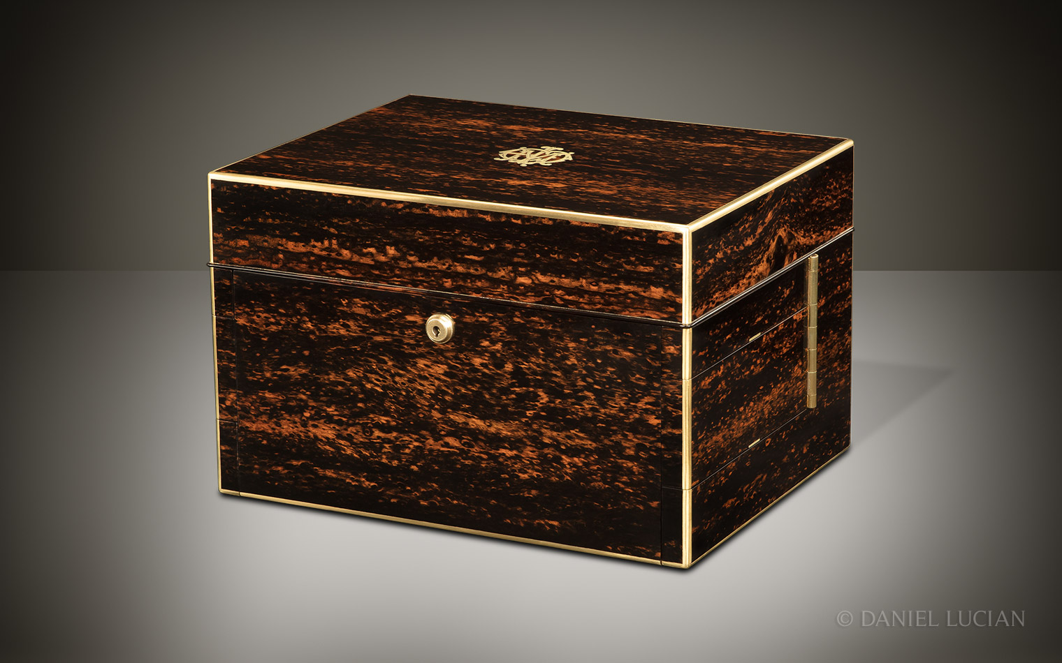 Antique Jewellery Box in Coromandel with Betjemann Patent Mechanism, by Jenner & Knewstub