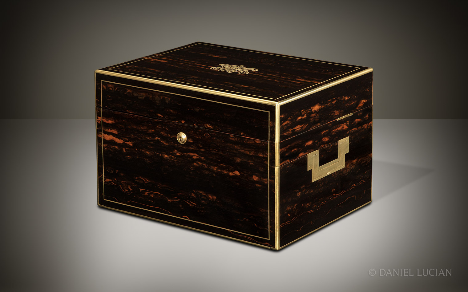 Antique Jewellery Box in Coromandel with Cantilever Mechanism, by Toulmin & Gale