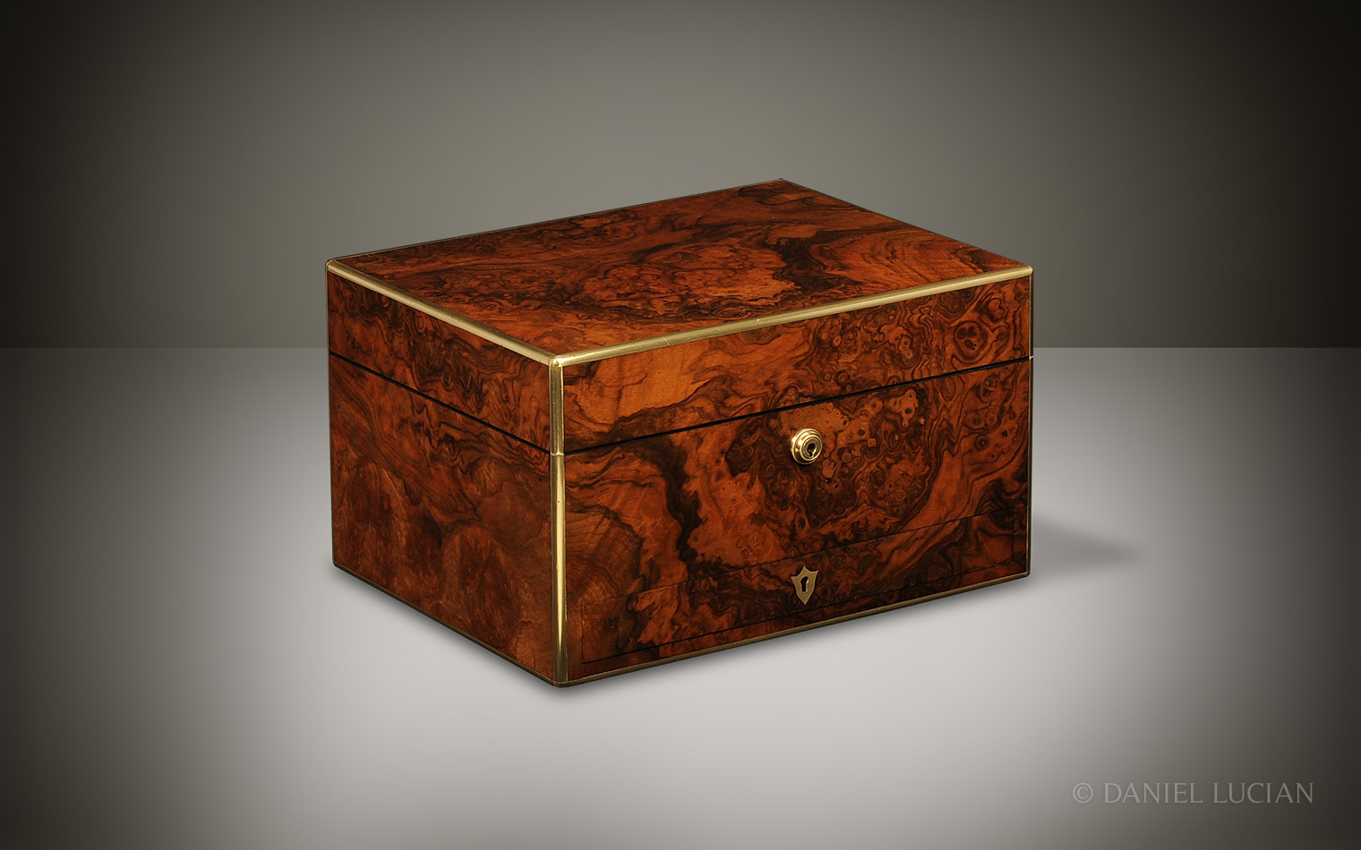 Antique Jewellery Box in Burr Walnut by Halstaff & Hannaford