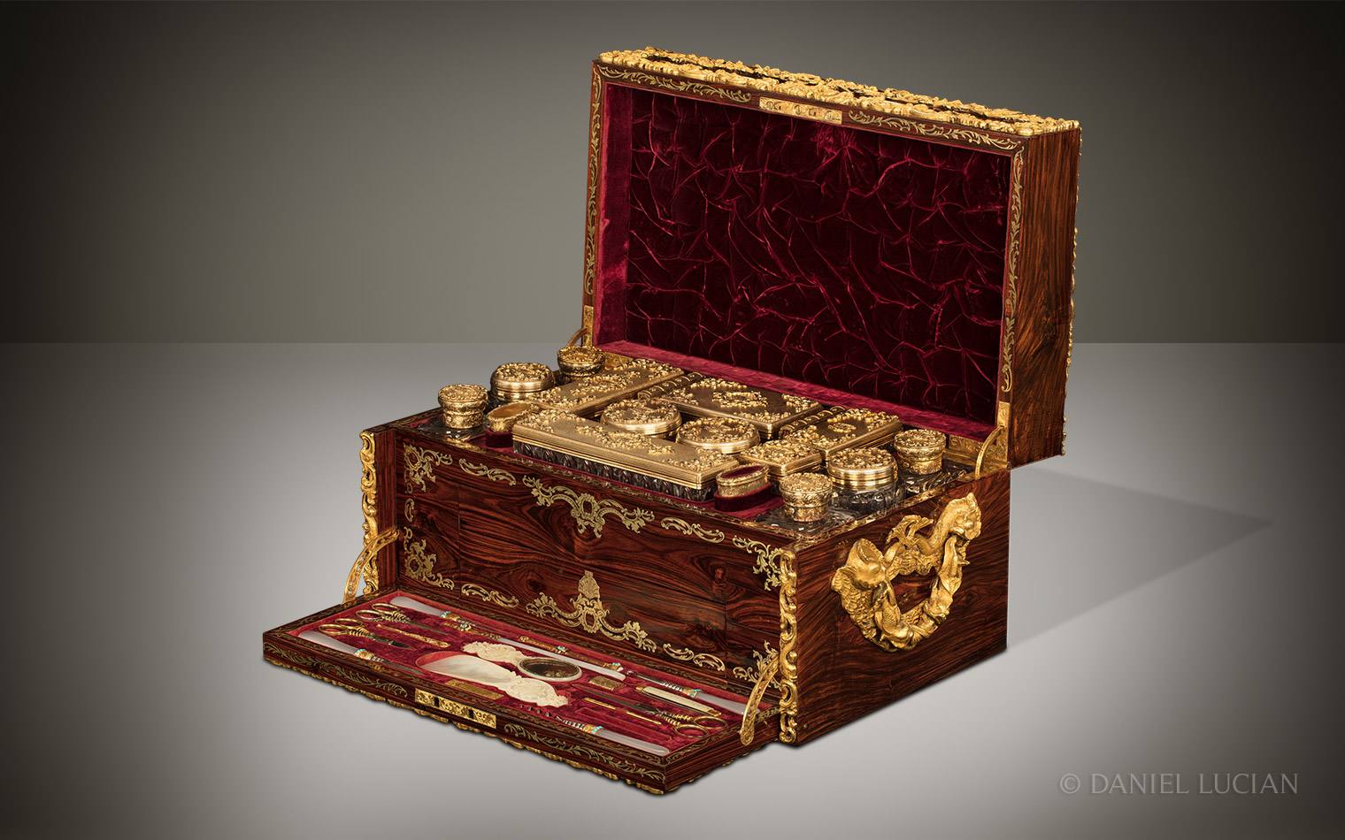 Magnificent Antique Dressing Case from Asprey, displayed at the Great Exhibition of 1851.