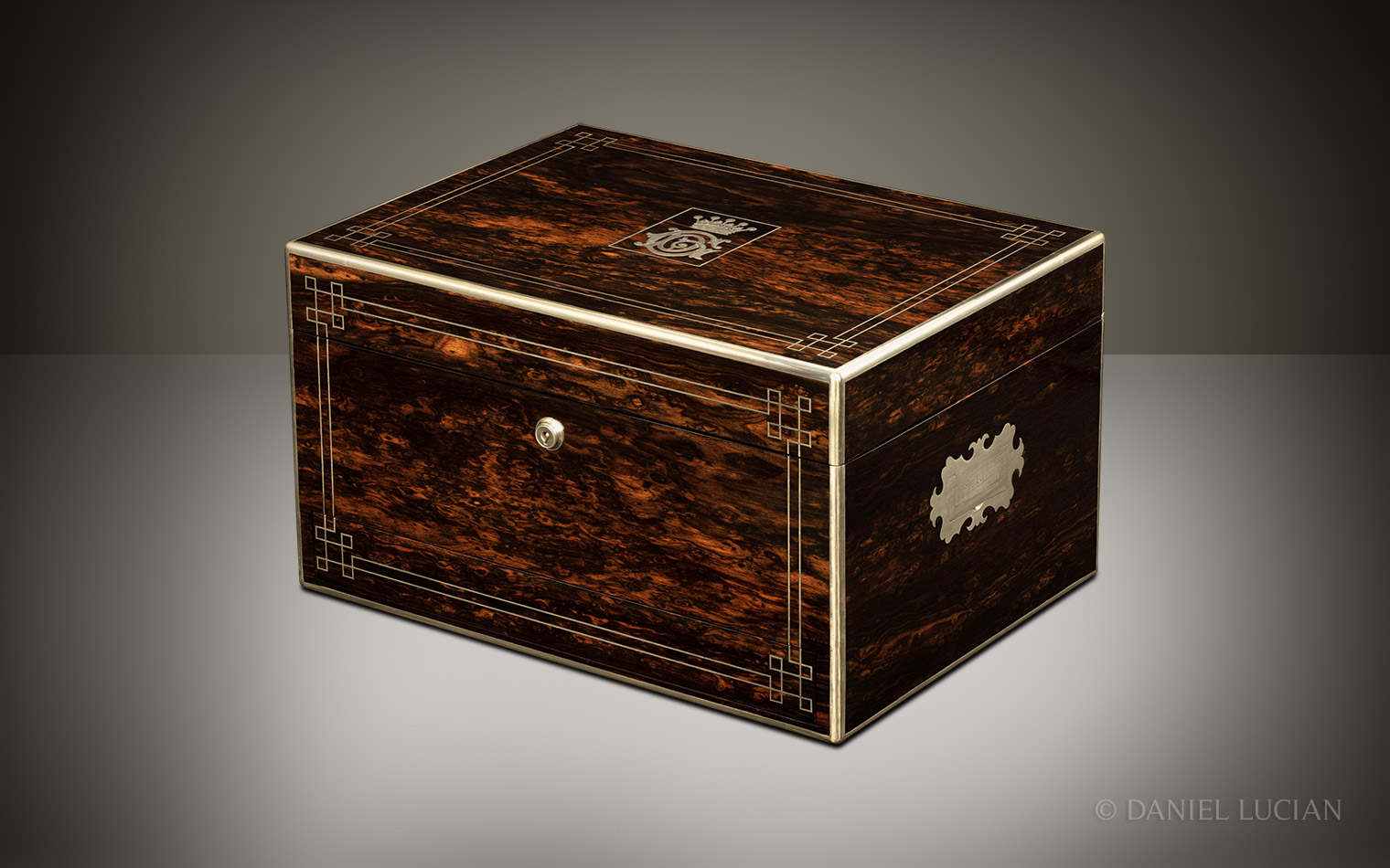 Large Antique Jewellery Box in Coromandel with Countess’ Coronet, by William Leuchars