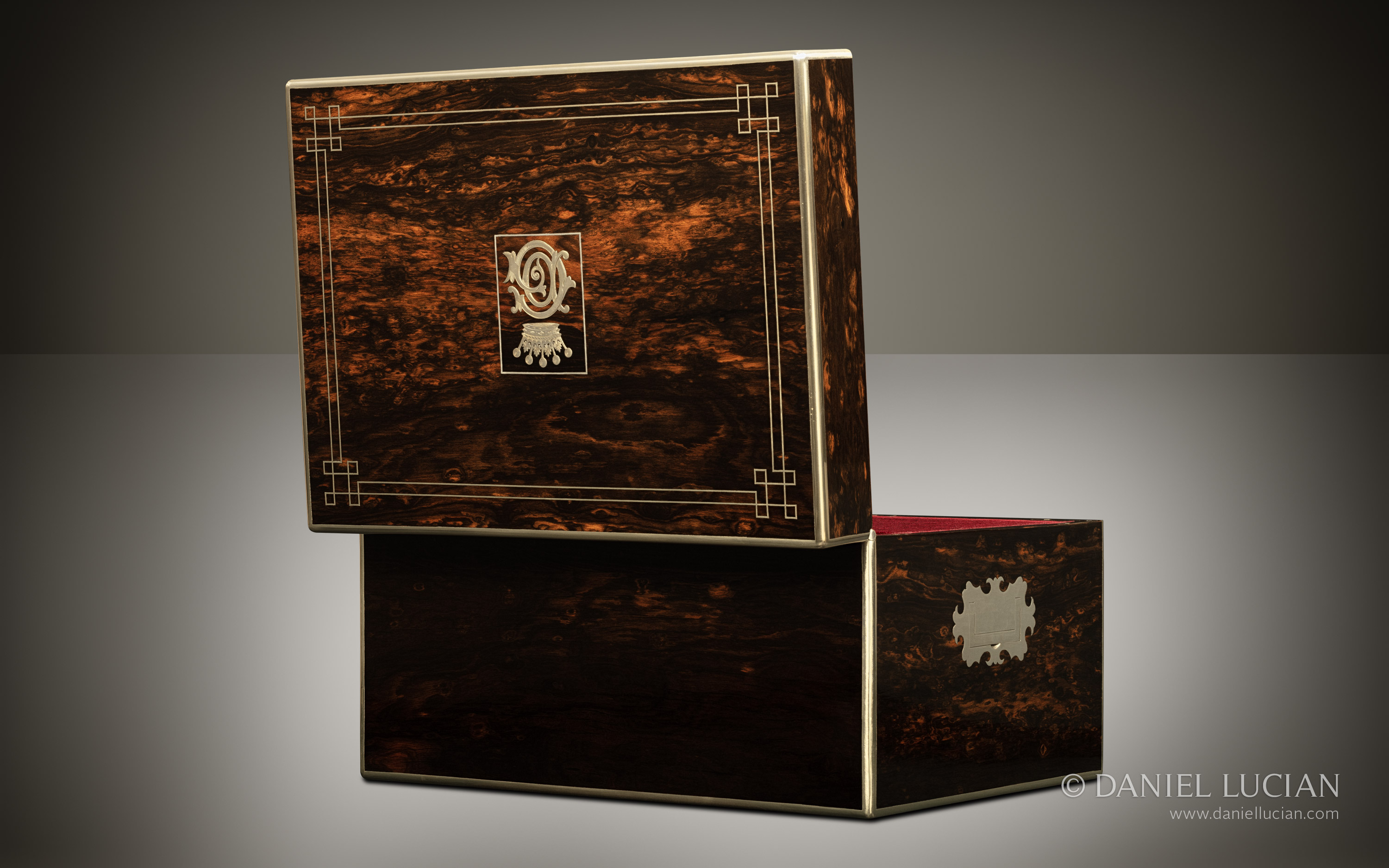 Large Antique Jewellery Box in Coromandel with Countess’ Coronet, by William Leuchars.