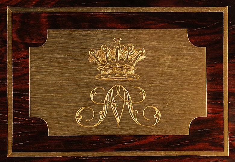 An earl or countess' coronet.