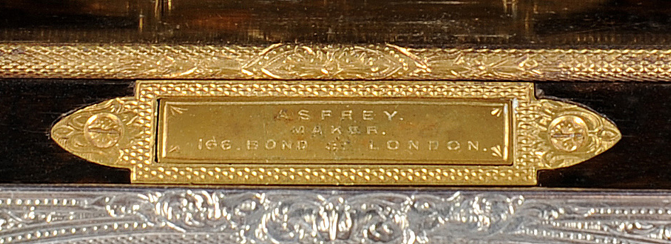 Engine turning on an Asprey manufacturer